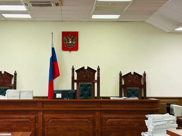 Суды Петербурга вынесли 163 приговора за взятки в 2025 году