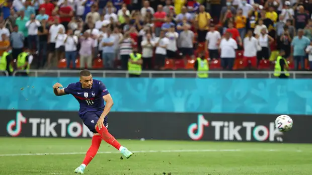 Мбаппе выступил с заявлением после нереализованного пенальти и вылета Франции с Евро-2020