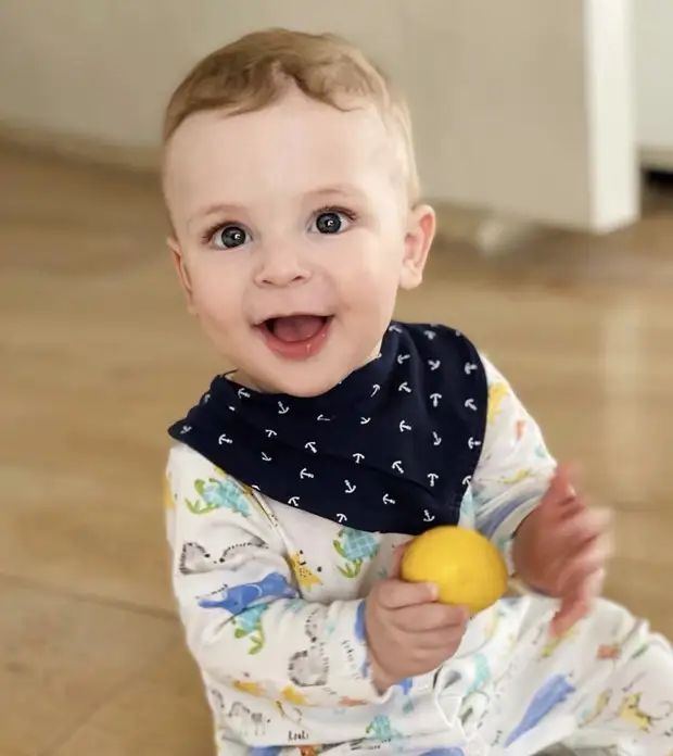 Лиза Арзамасова показала снимки сына, сделанные на Пасху