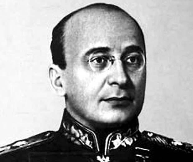 Чёрный миф о "кровавом палаче" Берии Чёрный миф о "кровавом палаче" Берии