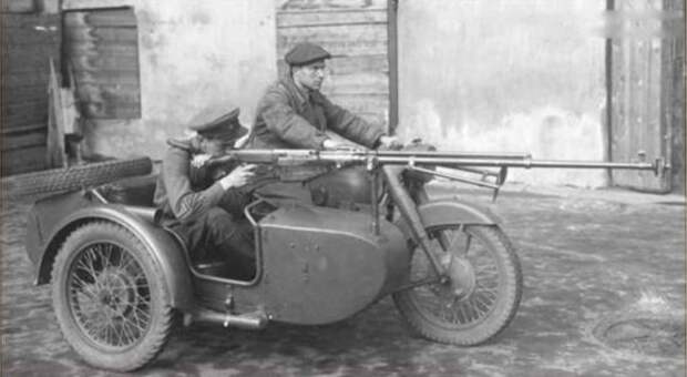 М-72 обр. 1942 г. с противотанковым ружьем Симонова. авто, м-72, мотоцикл, ретро техника