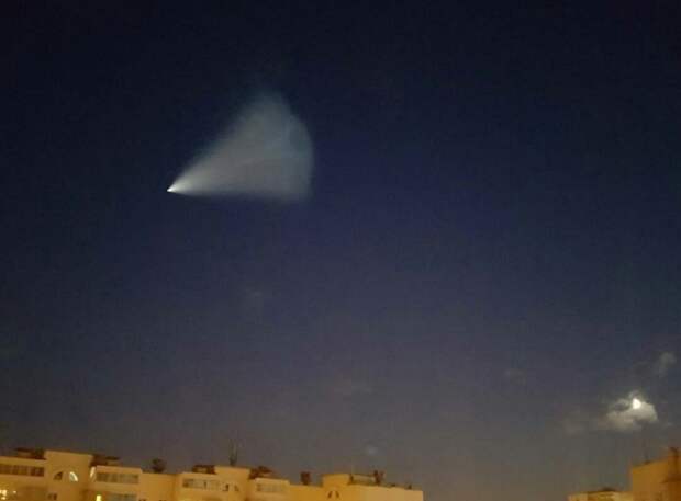 Иран запустил новейшую сверхтяжёлую ракету по базе США (ВИДЕО, ФОТО)