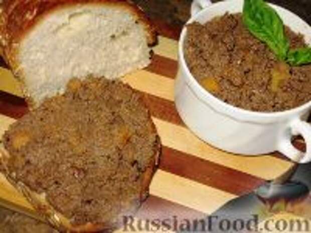 Фото к рецепту: Печеночный паштет с тыквой и орехами