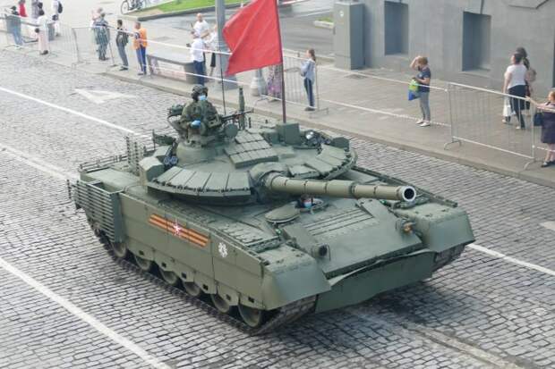 Танк Т-80БВМ. Источник: sibnarkomat.livejournal.com