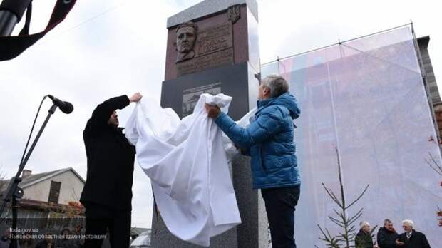 Польша и Израиль напомнили Киеву о зверствах УПА и Шухевича