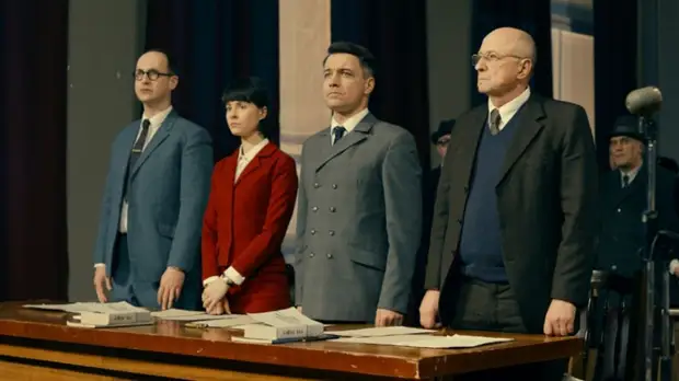 «История системы, которая ломает человека, но не может сломать»: на экраны выходит сериал «Заступники»