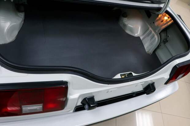 Культовая Corolla AE86 продается в Великобритании 