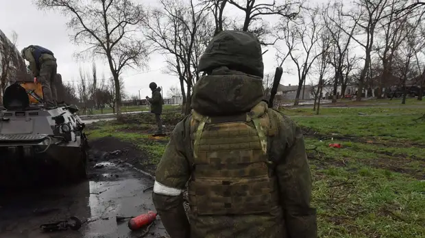 Военные эвакуировали семью из Харьковской области в Россию на бронемашине