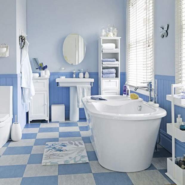 Пастельные оттенки в ванной комнате не дают ярким цветам превалировать в декоре.