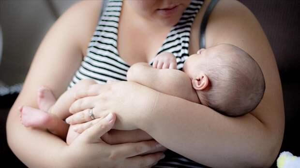 Грудное вскармливание связано с улучшением психического здоровья в будущем