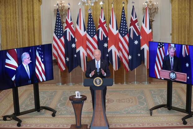 Президент США Джо Байден, премьер-министр Великобритании Борис Джонсон и премьер-министр Австралии Скотт Моррисон заключили договор о партнёрстве в сфере обороны и безопасности