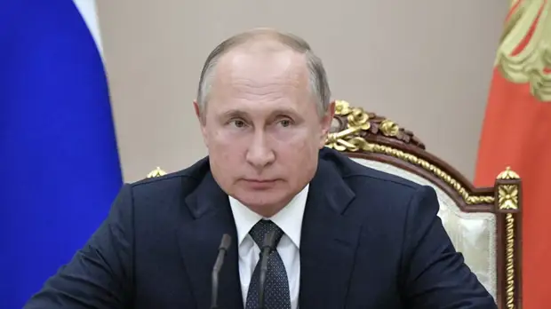 Путин: зарплата медиков должна мотивировать к эффективной работе