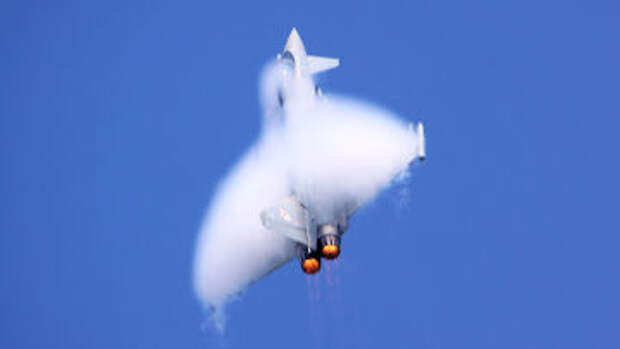 Европейский истребитель Eurofighter Typhoon Европейский истребитель Eurofighter Typhoon