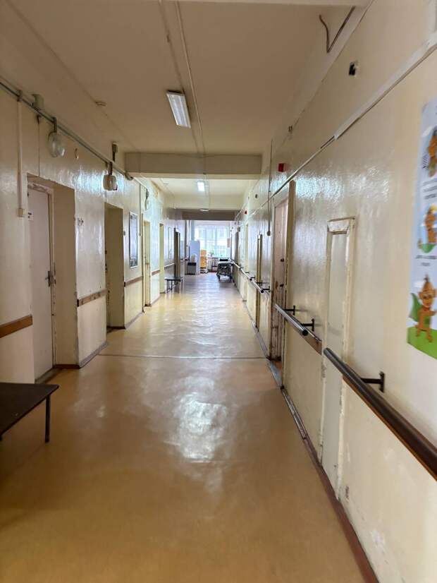 Губернатор распорядился подготовить «антикризисные меры» после того, как посетил ЦРБ, в которой работает всего один терапевт