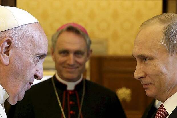 Путин прячет свои деньги в банке Ватикана