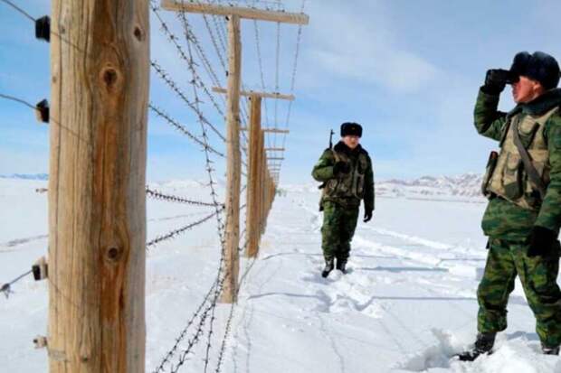 Пограничники Киргизии и Таджикистана вступили в перестрелку между собой