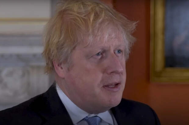 Позировал с ВСУ в нелепой броне: Бориса Джонсона разоблачили и высмеяли