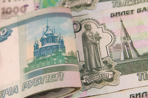 Федерация независимых профсоюзов России выступила за отмену подоходного налога для получающих зарплату в размере МРОТ