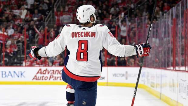 Овечкин вышел на третье место по результативным передачам в НХЛ среди россиян в истории лиги