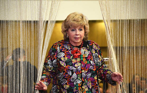 Рубальская элегантно закрыла рот протянувшему язык Галкину*