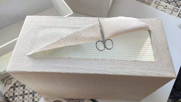 Листайте вправо