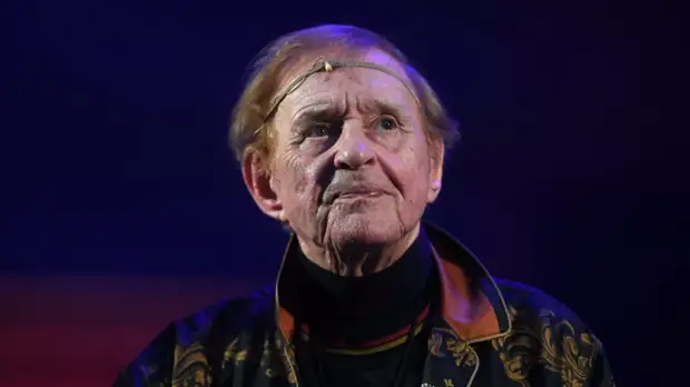 Елена Драпеко назвала Романа Виктюка яркой личностью