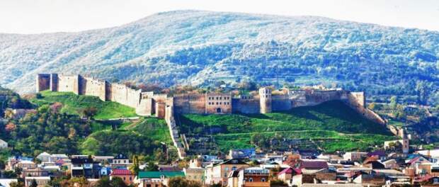 Да нет же! Это крепость Нарын-кала в городе Дербент, Дагестан.