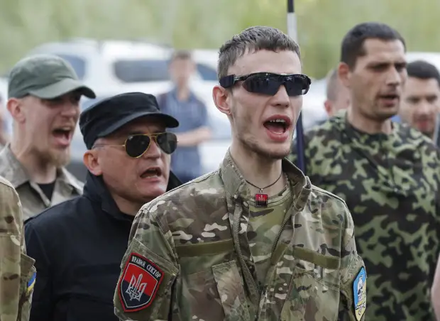 В селе Днепряны обнаружен схрон нациста из "Правого сектора"*