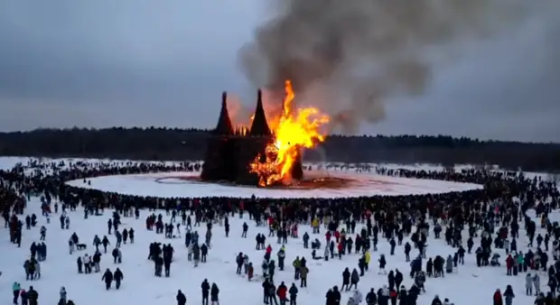 19 мая сожгли. Подожгли замок 01.05.24. Подожгли замок 01.05.14.