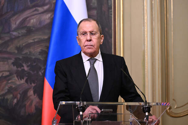 Лавров заявил, что на Западе поймут сигнал Путина о поставках оружия