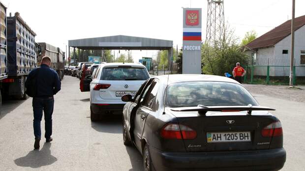 Зюганов заявил, что Россия должна безотлагательно признать ДНР и ЛНР 