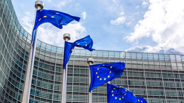 Скорое принятие нового пакета санкций против России пообещала фон дер Ляйен