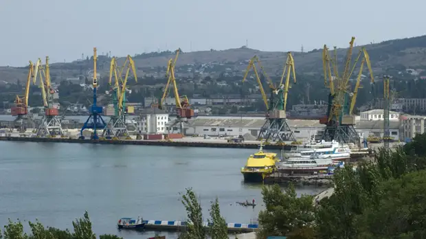 Глава администрации Феодосии подал в отставку