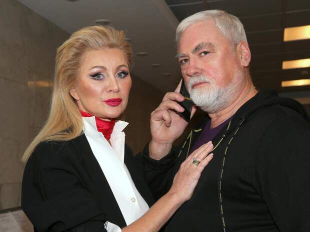 Вика Цыганову злорадствует из-за ухода Богомолова из Школы-студии МХАТ