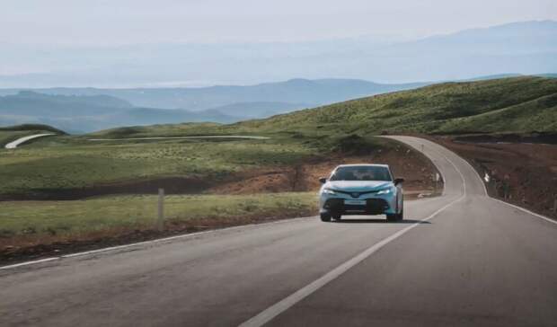 Модульбанк подарит одному активному партнеру Toyota Camry