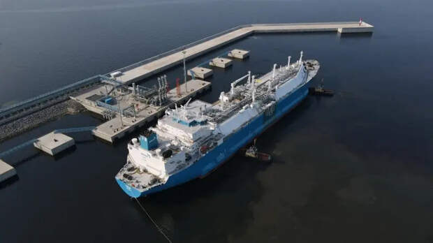 Эскалация сырьевой войны Западом ускорила достройку российских СПГ-танкеров