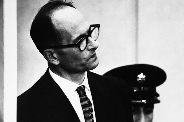 Суд над логистом Холокоста Адольфом Эйхманом начался 65 лет назад