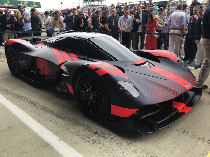 Aston Martin Valkyrie, разработанный в сотрудничестве с Red Bull Racing, впервые появился на публике Aston Martin Valkyrie, aston martin, red bull, авто, автомобили, гипрекар, суперкар, формула 1