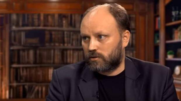 Украинский политолог рассказал, сколько  зарабатывает в России поющая о Бандере Верка Сердючка