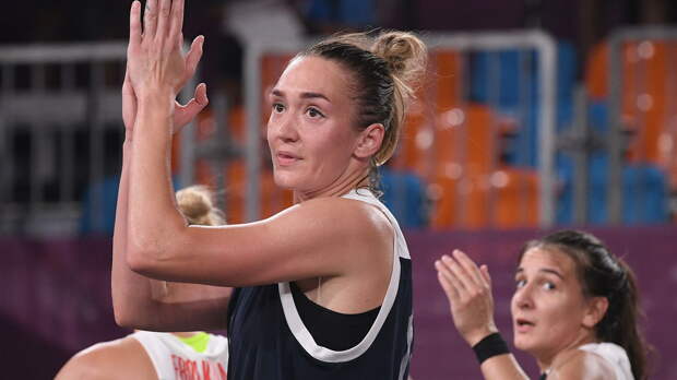 Логунова расстроена поражением в финале баскетбольного турнира 3Х3 