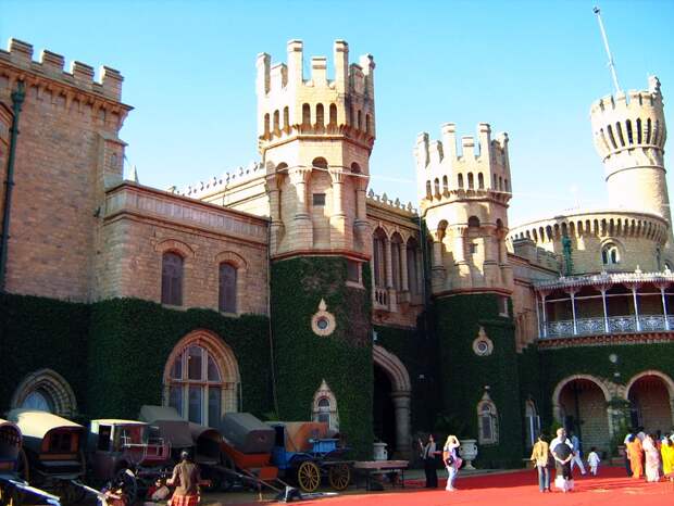 Бангалорский дворец (Bangalore Palace). Индия.