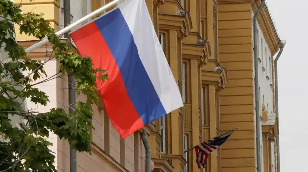 «Инструмент для создания информационной повестки»: зачем британское издание раздувает скандал вокруг «русской шпионки»