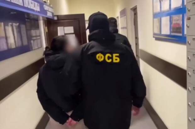 ФСБ показала кадры задержания жителей Томской области, финансирующих ВСУ