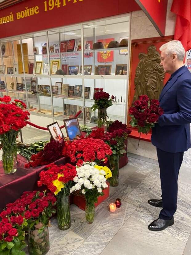 Собянин поблагодарил сотрудников МФЦ «Рязанский» за мужество и самоотверженность. Фото: https://vk.com/mossobyanin