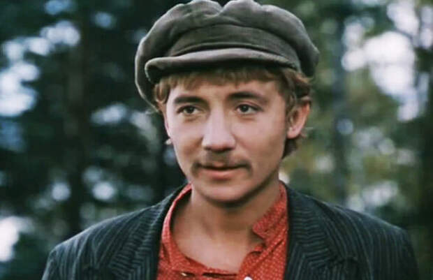 Василий Петренко в фильме «Ещё до войны», 1982 год (https://www.kino-teatr.ru)