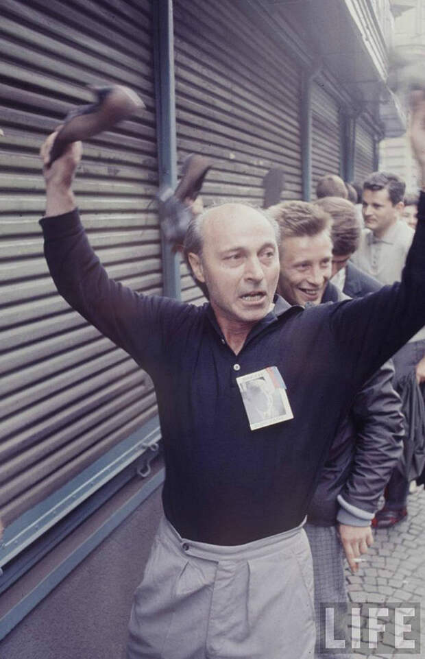 Операция Дунай взгляд на вторжение в Чехословакию 45 лет спустя Dunaj27 Операция Дунай взгляд на вторжение в Чехословакию 45 лет спустя
