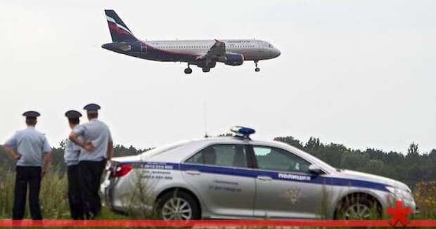 ФСБ получит право отменять любые международные рейсы