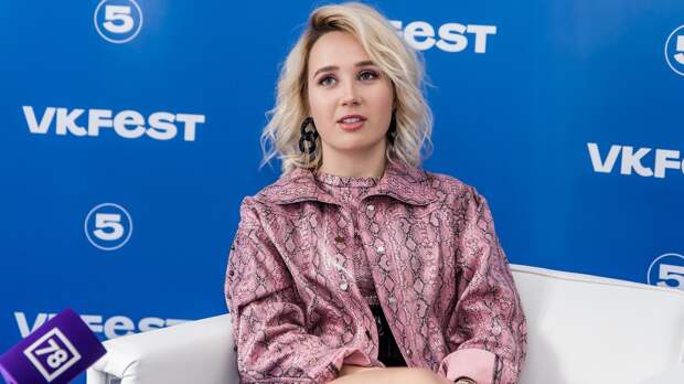 Певица Клава Кока отвезла родных отдыхать на Мальдивы