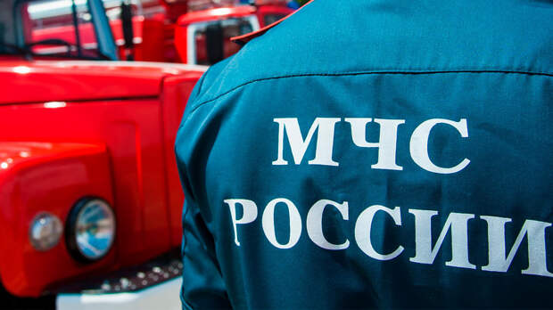 Склад на площади 4320 квадратных метров загорелся в Подмосковье