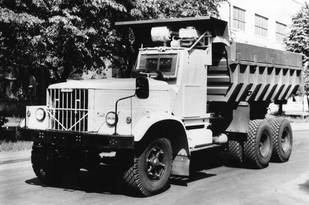КрАЗ-256Б1-030